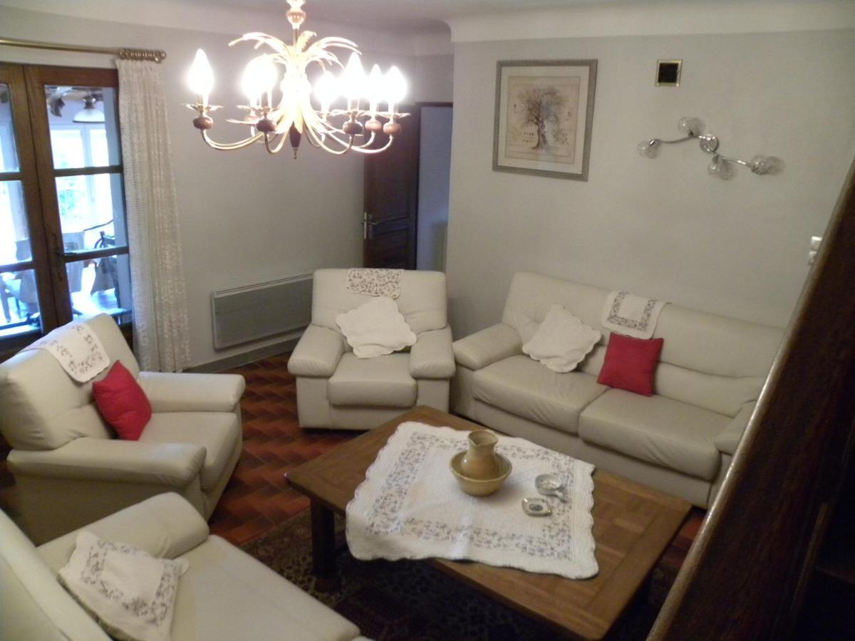 Les Vallons Holiday Home Lioux Exterior foto